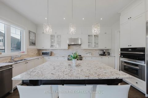 Photo 16 at 70 Torgan Trail, Kleinburg, Vaughan