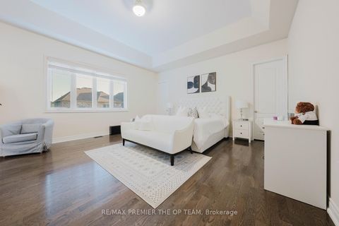 Photo 24 at 70 Torgan Trail, Kleinburg, Vaughan