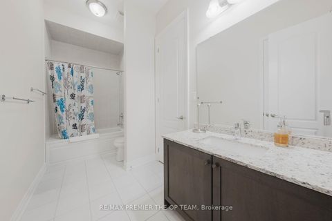 Photo 33 at 70 Torgan Trail, Kleinburg, Vaughan