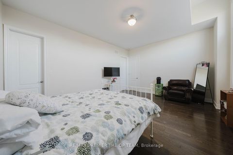 Photo 36 at 70 Torgan Trail, Kleinburg, Vaughan