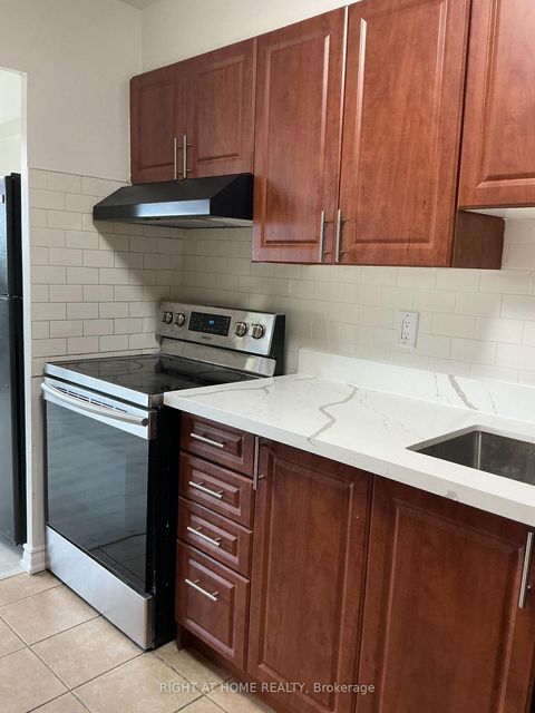 Photo 11 at 717 - 5 Massey Square, Crescent Town, Toronto