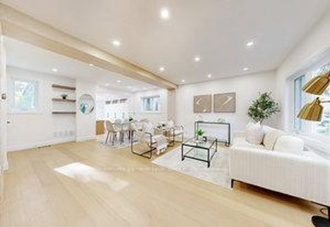 Photo 2 at 547 Melrose Avenue, Nortown, Toronto