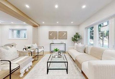 Photo 3 at 547 Melrose Avenue, Nortown, Toronto