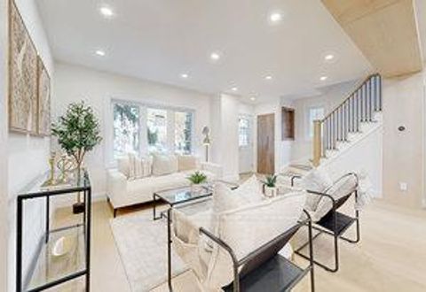 Photo 6 at 547 Melrose Avenue, Nortown, Toronto