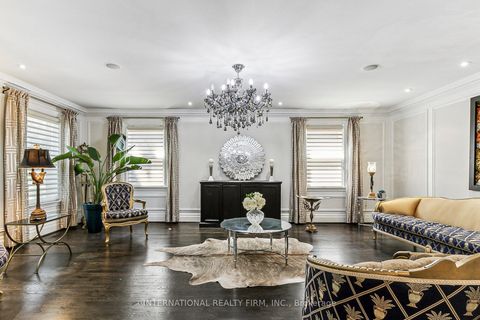 Photo 1 at 6 Penwood Crescent, Don Mills, Toronto