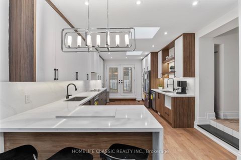 Photo 29 at 92 Cocksfield Avenue, Bathurst Manor, Toronto