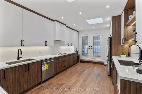 Photo 31 at 92 Cocksfield Avenue, Bathurst Manor, Toronto