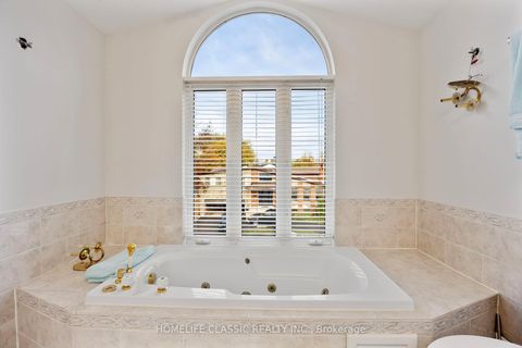 Photo 41 at 92 Cocksfield Avenue, Bathurst Manor, Toronto