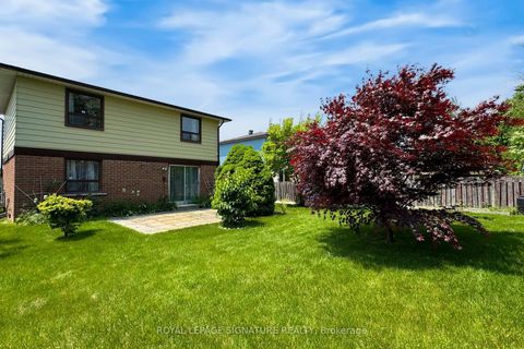 Photo 1 at 35 Crittenden Square, Malvern, Toronto