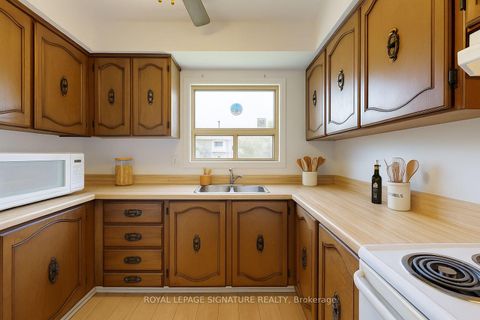 Photo 3 at 35 Crittenden Square, Malvern, Toronto