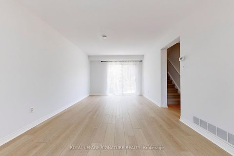 Photo 6 at 35 Crittenden Square, Malvern, Toronto