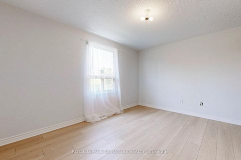 Photo 8 at 35 Crittenden Square, Malvern, Toronto