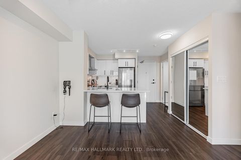 Photo 4 at 510 - 120 Dallimore Circle, Don Mills, Toronto