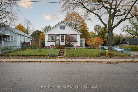 Photo 0 at 41 Bexhill Avenue, Birchmount, Toronto