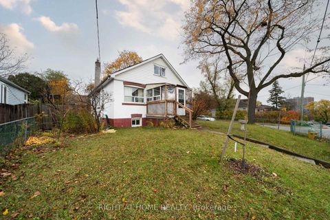 Photo 6 at 41 Bexhill Avenue, Birchmount, Toronto