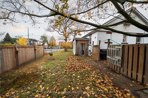 Photo 7 at 41 Bexhill Avenue, Birchmount, Toronto