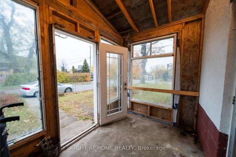 Photo 9 at 41 Bexhill Avenue, Birchmount, Toronto