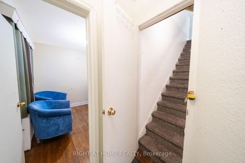 Photo 24 at 41 Bexhill Avenue, Birchmount, Toronto