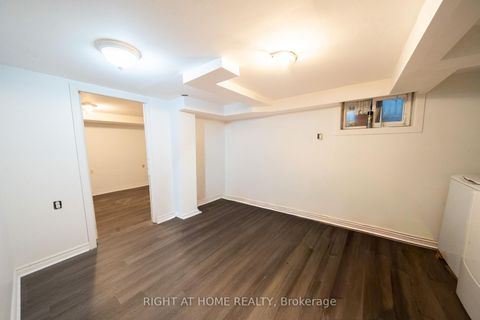 Photo 28 at 41 Bexhill Avenue, Birchmount, Toronto