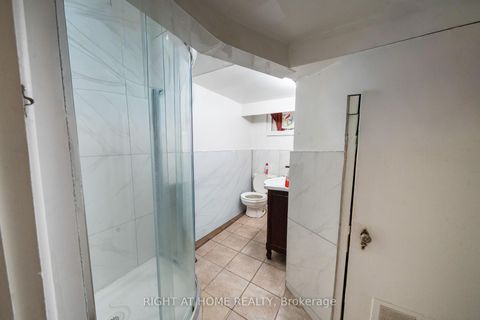 Photo 31 at 41 Bexhill Avenue, Birchmount, Toronto