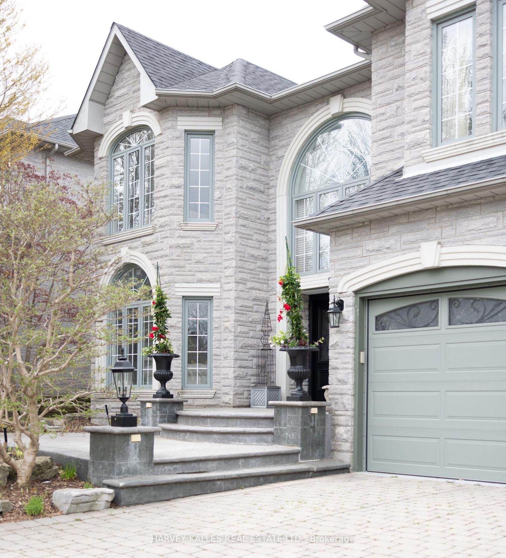 60 Bowan Court, Steeles, Toronto 