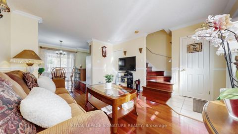 Photo 6 at 44 - 740 Kennedy Road, Ionview, Toronto