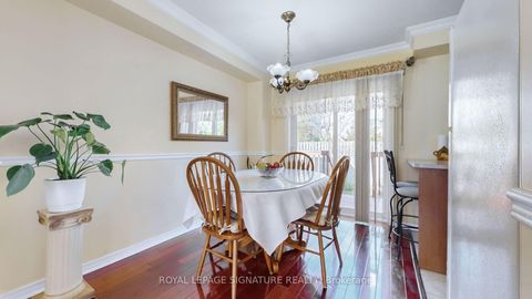 Photo 8 at 44 - 740 Kennedy Road, Ionview, Toronto