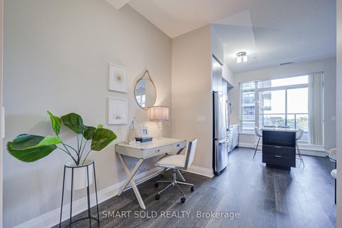 Photo 5 at 624 - 399 Spring Garden Avenue E, Willowdale East, Toronto