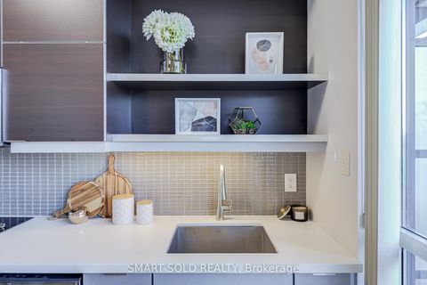 Photo 11 at 624 - 399 Spring Garden Avenue E, Willowdale East, Toronto