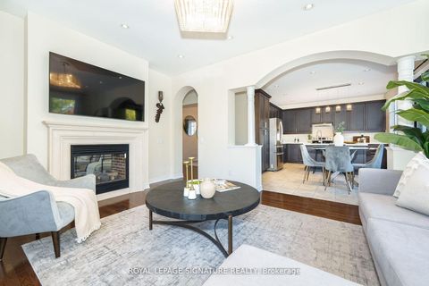 Photo 17 at 68 Lady Angela Lane, Patterson, Vaughan