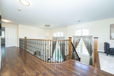 Photo 24 at 68 Lady Angela Lane, Patterson, Vaughan