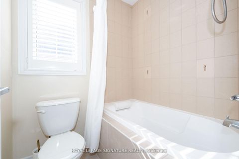 Photo 32 at 68 Lady Angela Lane, Patterson, Vaughan