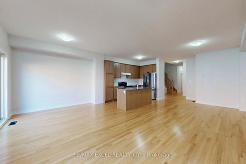 Photo 8 at 14 TWINFLOWER Lane, Oak Ridges Lake Wilcox, Richmond Hill