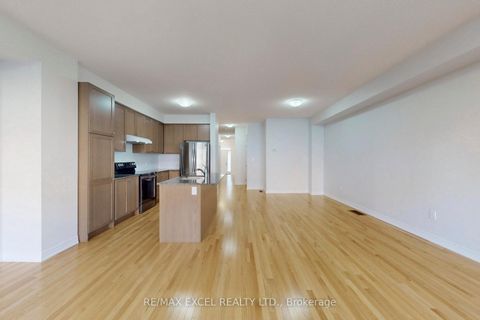 Photo 9 at 14 TWINFLOWER Lane, Oak Ridges Lake Wilcox, Richmond Hill