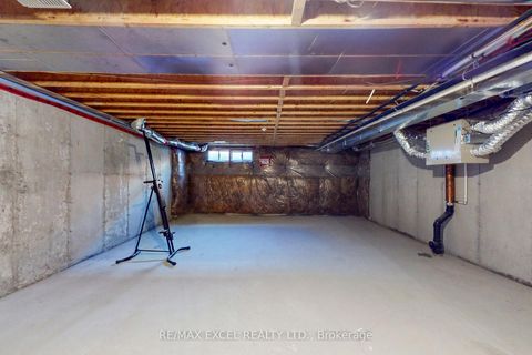 Photo 40 at 14 TWINFLOWER Lane, Oak Ridges Lake Wilcox, Richmond Hill