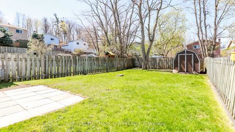 Photo 3 at 82 Melinda Crescent, Allandale, Barrie
