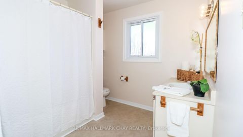 Photo 16 at 82 Melinda Crescent, Allandale, Barrie