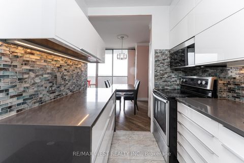 Photo 17 at PH5 - 5 Massey Square, Crescent Town, Toronto