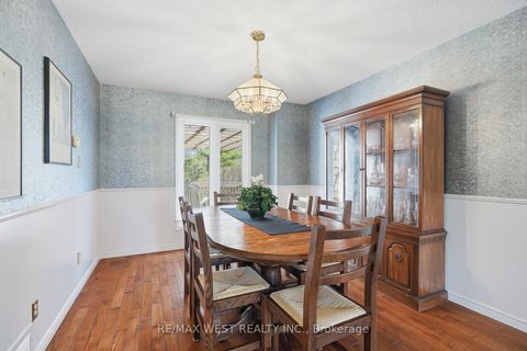 Photo 10 at 12 Lippincott Court, North Richvale, Richmond Hill