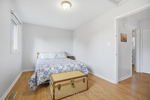 Photo 28 at 12 Lippincott Court, North Richvale, Richmond Hill