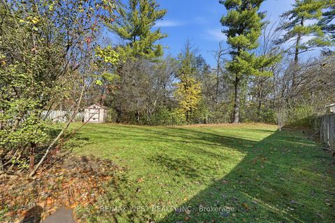 Photo 39 at 12 Lippincott Court, North Richvale, Richmond Hill