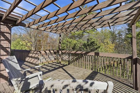 Photo 46 at 12 Lippincott Court, North Richvale, Richmond Hill