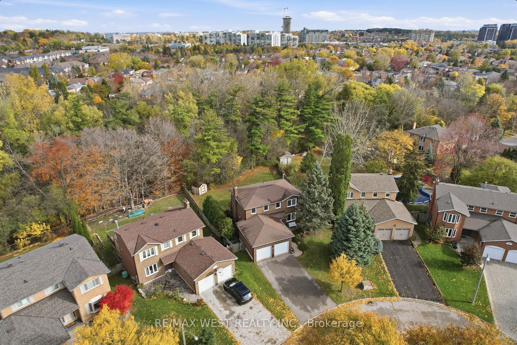 12 Lippincott Court, North Richvale, Richmond Hill 