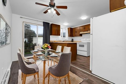 Photo 3 at 8 Maple Leaf Terrace, Cookstown, Innisfil