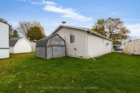 Photo 21 at 8 Maple Leaf Terrace, Cookstown, Innisfil