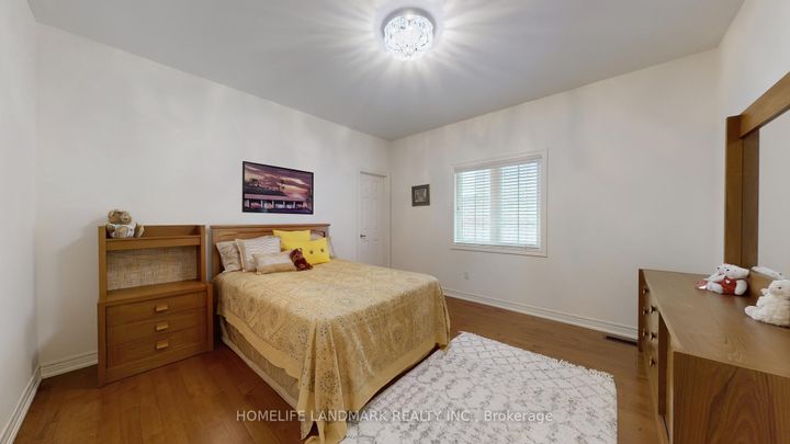 Photo 43 at 98 Fitzmaurice Drive, Patterson, Vaughan