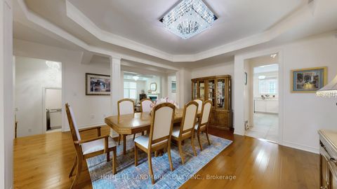 Photo 7 at 98 Fitzmaurice Drive, Patterson, Vaughan