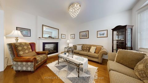 Photo 13 at 98 Fitzmaurice Drive, Patterson, Vaughan