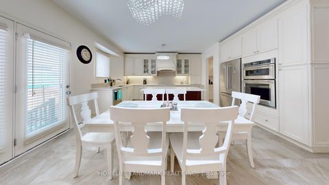 Photo 18 at 98 Fitzmaurice Drive, Patterson, Vaughan