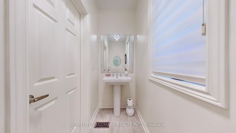 Photo 32 at 98 Fitzmaurice Drive, Patterson, Vaughan